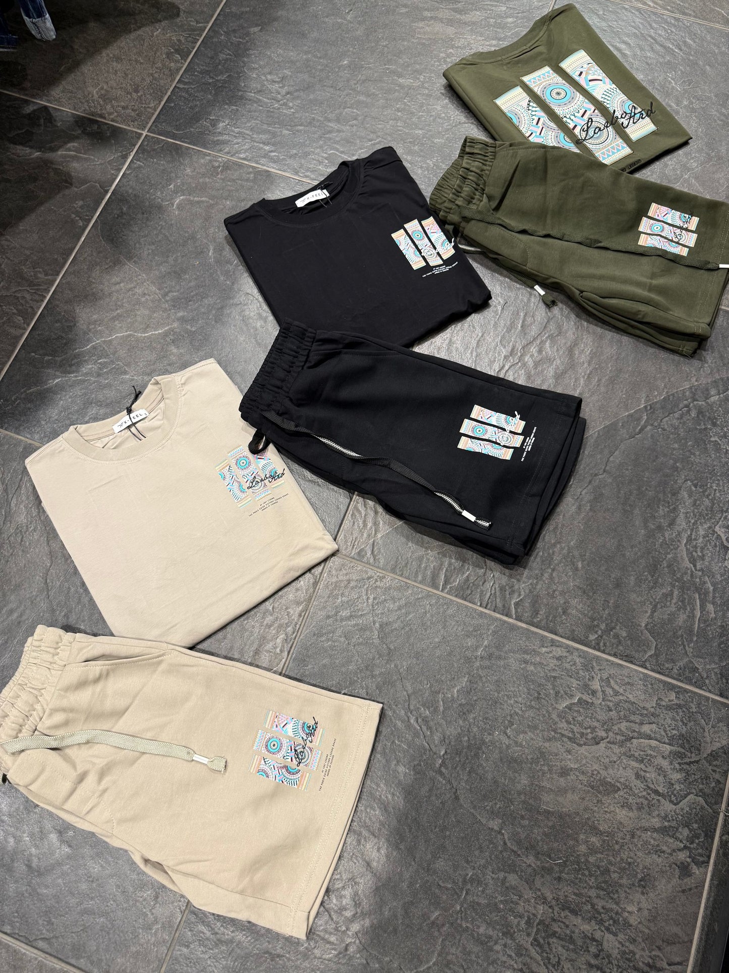 66867 COMPLETO UOMO VERDE MILITARE - Completo uomo -