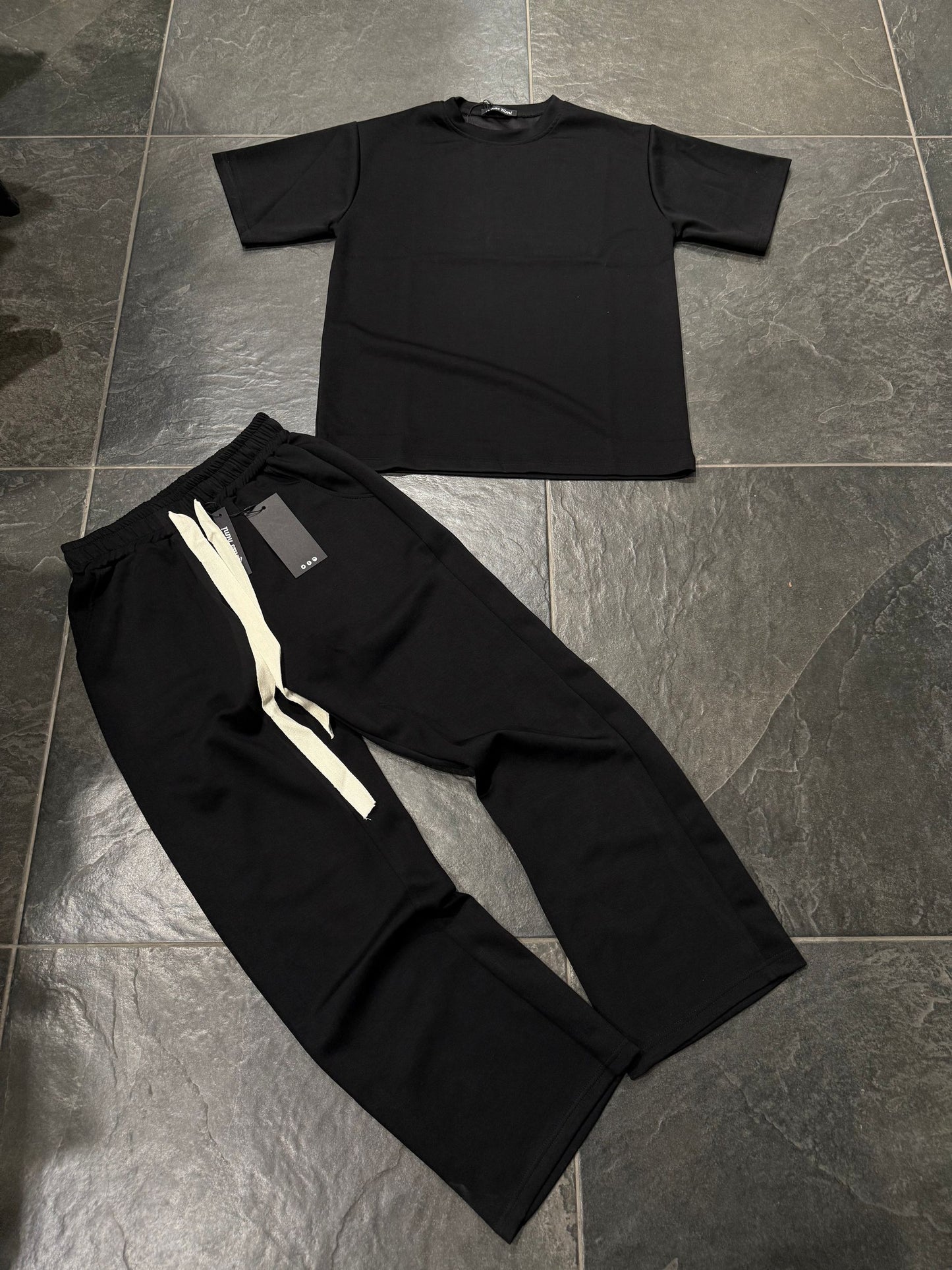 3082 COORDINATO NERO - Completi & Coordinati -