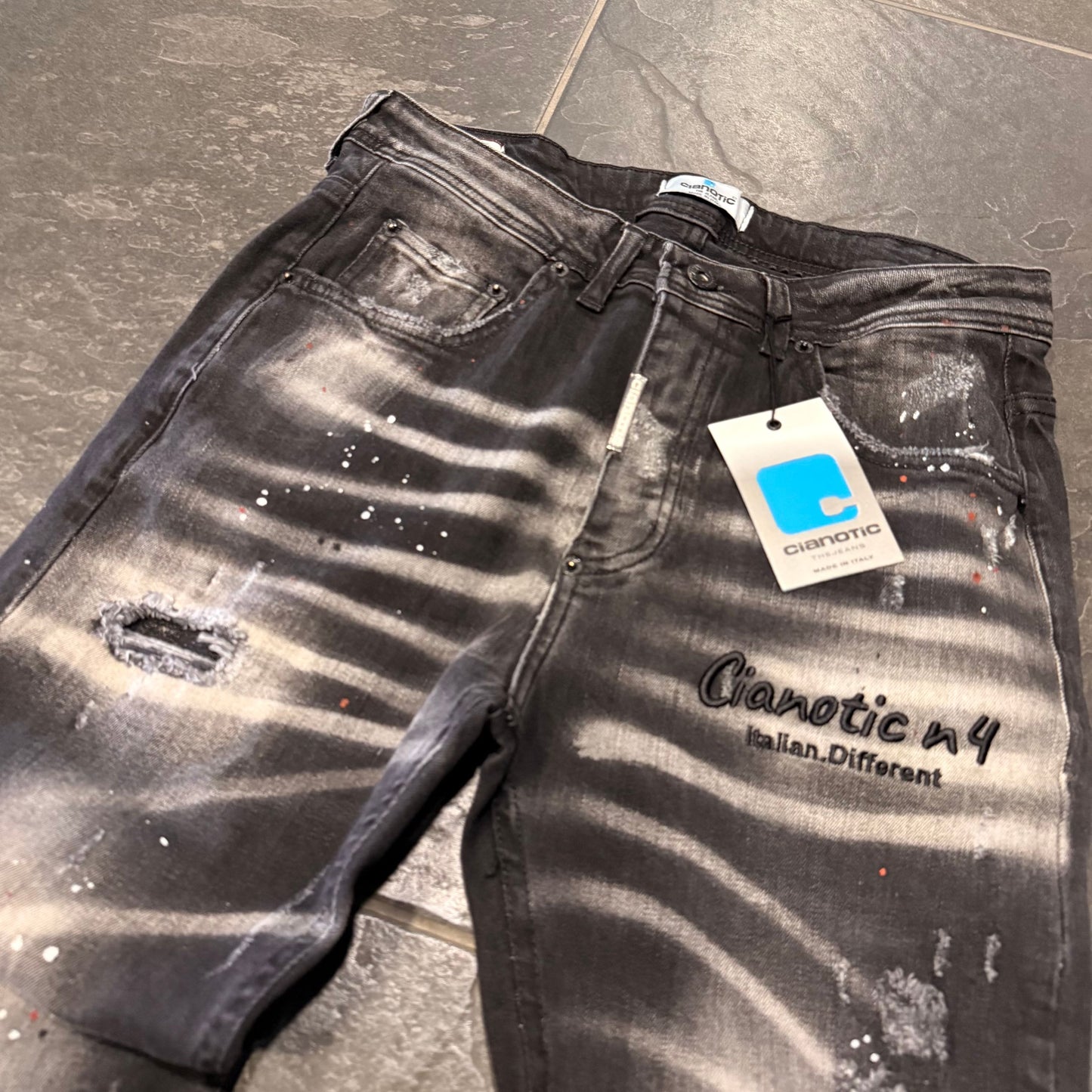 NEW FIT N.4 BLACK - Jeans uomo - CIANOTIC