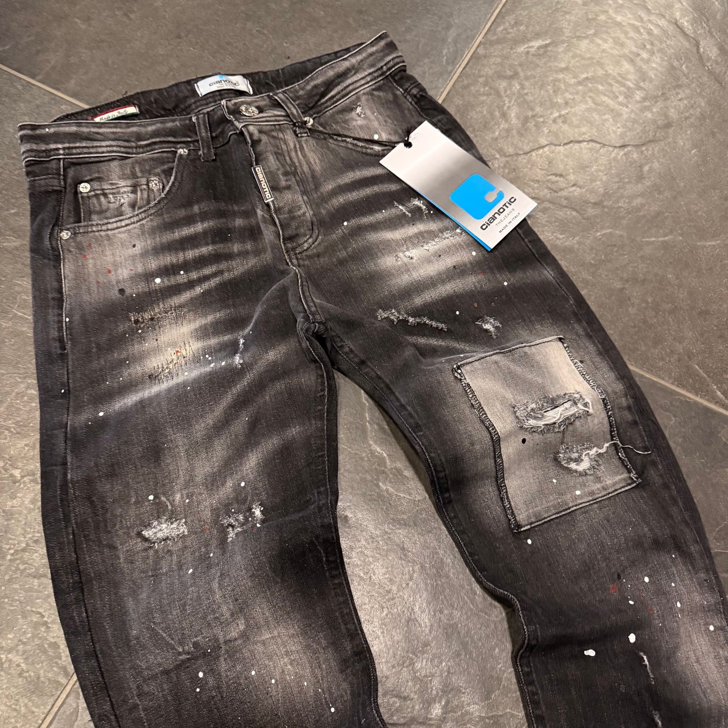 NEW FIT DC4 BLACK - Jeans uomo - CIANOTIC