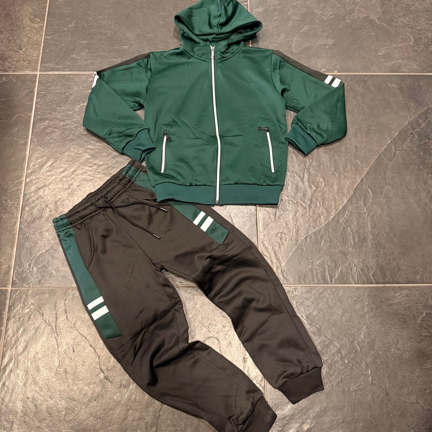 AH83631 TUTA BIMBO VERDE -  - YI BOY