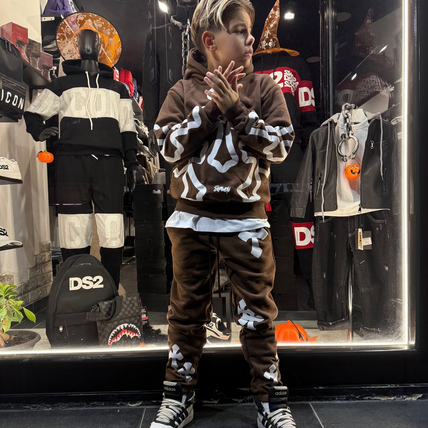 05S TUTA MARRONE - tute bimbo - BASIC 2.0