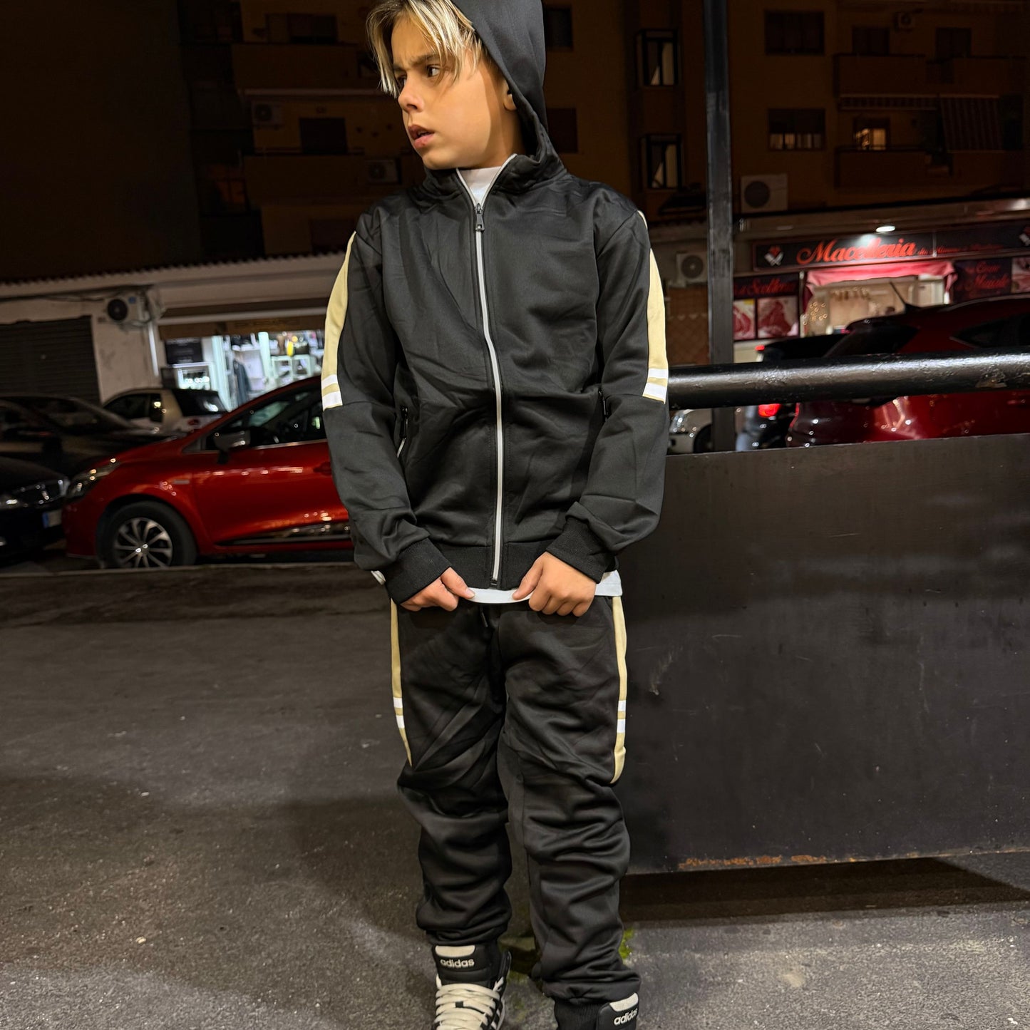 AH83631 TUTA BIMBO NERO -  - YI BOY