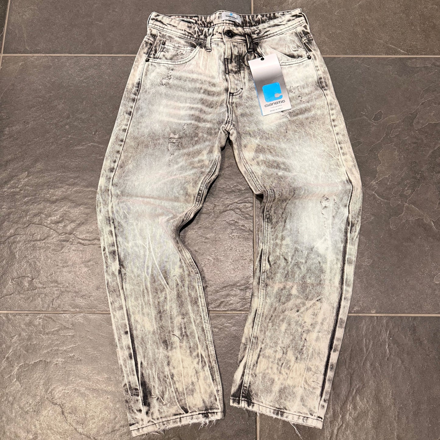 STRAIGHT FIT MARBLE EFFECT BLACK - Jeans uomo - CIANOTIC