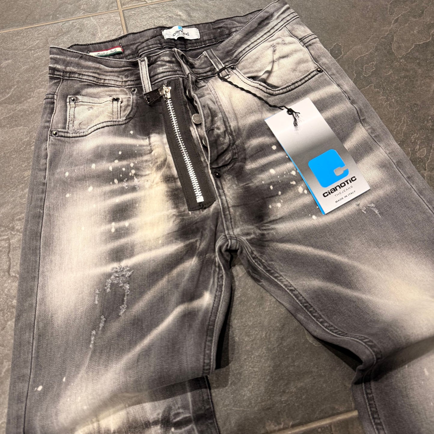 NEW FIT DQ6 /3 BLACK - Jeans uomo - CIANOTIC